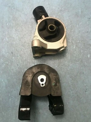 Montaje de motor delantero y trasero 2 piezas para 06-14 Hyundai Entourage Kia Sedona 3,5 L 3,8 L Foto 1 de 4