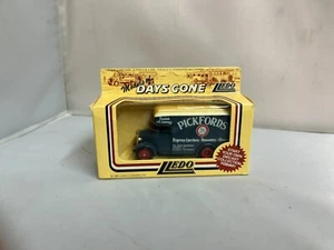 Lledo Days Gone Diecast Model Truck  - "PICKFORDS REMOVERS" - Picture 1 of 1