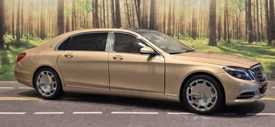 Coche modelo compuesto dorado 1:18 Autoart Mercedes-Benz Maybach Clase S S600 Foto 1 de 4