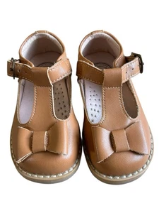 Neu ohne Etikett Whim & Wander Mädchen Leder braun hellbraun T-Riemen Mary Jane ausgeschnittene Schuhe Größe 6 - Bild 1 von 5