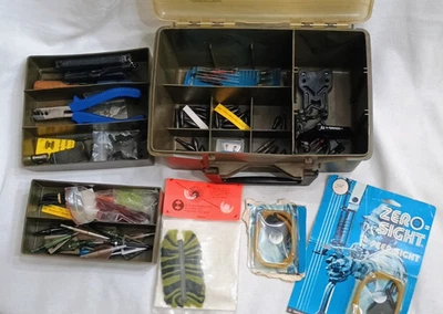 Vintage Used Plano Archery Accessory Box # 1356 – With Accessories. - Image 1 of 4