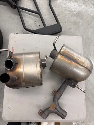 Sistema de escape Ferrari 812 Superfast usado Foto 1 de 4