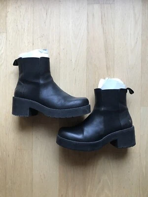 Windsor Smith Black Leather Chelsea Eagar Boots 37 Foto 1 de 4