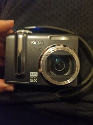 Kodak EasyShare Z1285 12.0MP Digital Camera, Grey - works with fault - Image 1 of 4