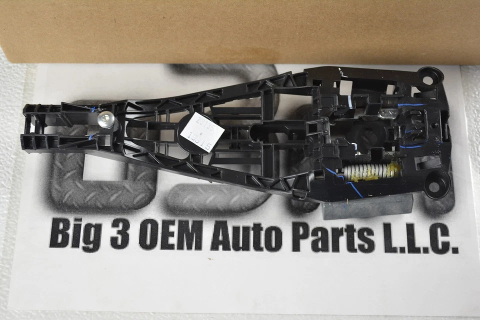 Soporte de manija de puerta delantera lateral derecha Chevrolet Malibu Cruze Volt Buick Regal nuevo OE Foto 1 de 4