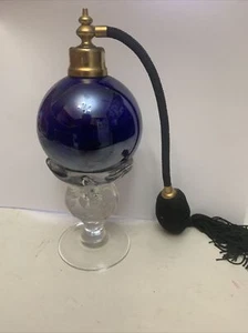 VINTAGE HANDGEFERTIGTER GLAS PARFÜMFLAKON. SEHR AUSGEFALLEN UND ALT.  - Bild 1 von 12