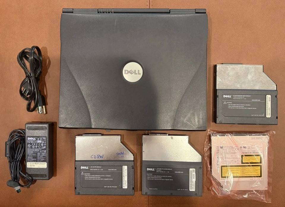 Paquete de Laptop Dell Latitude C840 - Era XP con Unidades y Cargador Probado Funciona Foto 1 de 4