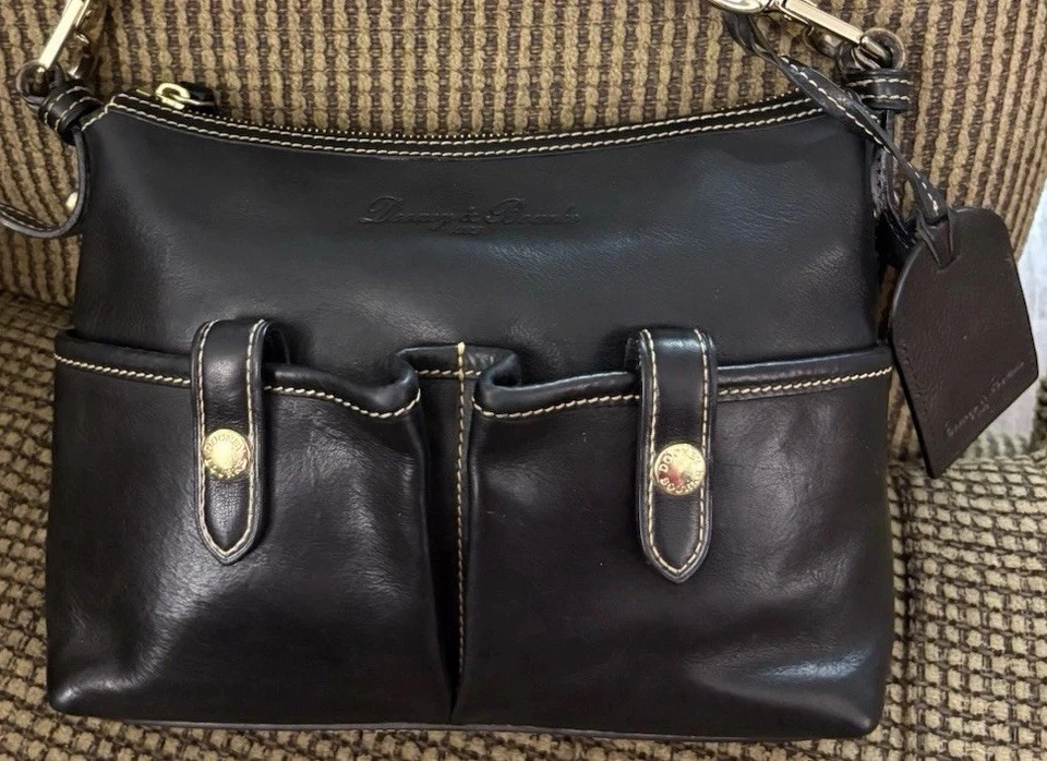 Dooney Bourke 黑色 Florentine Vacchetta 皮革马鞍信使斜挎包 — 第 1/4 张图片