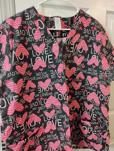 Basic 2 Pocket Pink LOVE Hearts Scrub Top Size 2X - Picture 1 of 1
