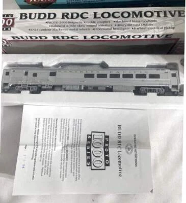 PROTO 1000 BUDD RDC3 LOCOMOTIVE HO SCALE NORTHERN PACIFIC NEW IN ORIG BOX !!!! - Image 1 of 4