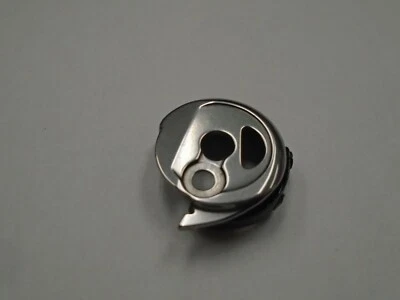 BOBBIN CASE CAP FOR PFAFF 141 142 143 144 145 146 SEWING MACHINE 91-010159 A613 - Image 1 of 3