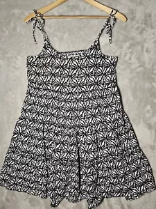 Abito Vineyard Vines XS bianco e nero svasato abito da sole con spalline spaghetti - Foto 1 di 12