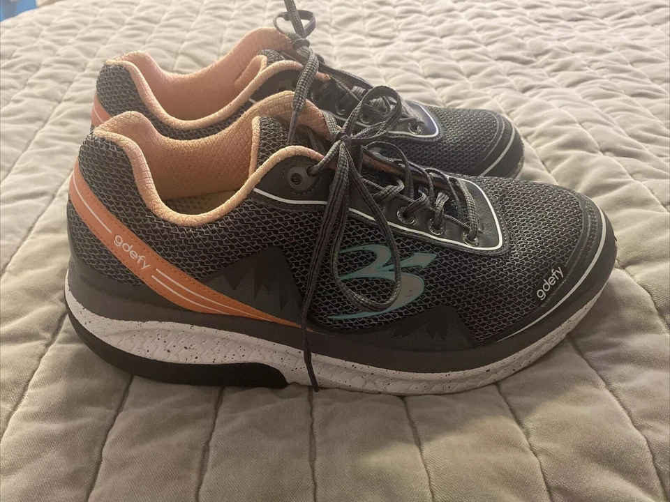 Gdefy Gravity Defyer Mighty Walk Women's Pain Relief Shoes 10.5 TB9024FGP-W Gray - Image 1 of 4