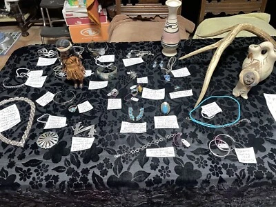 GRAN GRUPO ESTERLINA JOYERÍA PATRIMONIAL EN SU MAYORÍA NATIVA AMERICANA SURTIDA GRANDES PIEZAS Foto 1 de 4