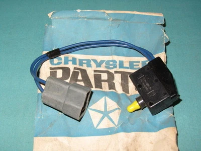 Nuevo de Lote Antiguo Mopar 1972-1973 Chrysler, Imperial A/C Compresor Interruptor Foto 1 de 2