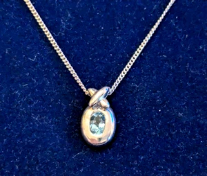 Vintage sterling silver & blue topaz pendant necklace - Picture 1 of 6