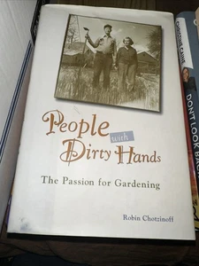 People with Dirty Hands: The Passion for Gardening - Bild 1 von 2