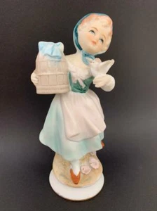 Vintage Porcelain Rare Figurine Girl Bird Capodimonte Statue 5" ART Decor Italy - Picture 1 of 12