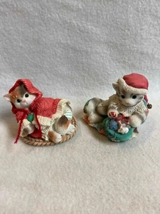 Calico Kittens Figurines- 'All Wrapped Up in Warmth' and 'Santa Paws' -Set of 2 - Imagen 1 de 7