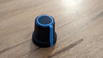 Shure SCM800/SCM810 Knob Replacement - Blue - Image 1 of 2