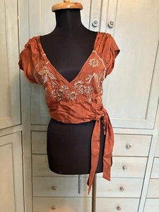Free People Brown Embroidered Indian Cropped Top Bohemian Viscose Side Tie Small - Bild 1 von 12