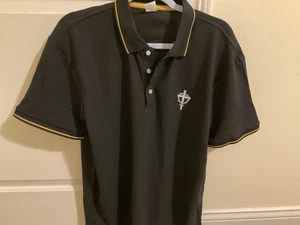 Polo Christian Cruz Con Corona De Espinas Negro Amd Amarillo Grande  - Imagen 1 de 4