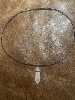 Colar pingente quartzo rosa placas de latão platina achados - Imagem 1 de 2