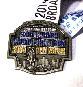 PHILADELPHIA 2014 BLUE CROSS BROAD STREET RUN, 10 MILER, 35TH ANNIV., MEDALLION - Picture 1 of 5