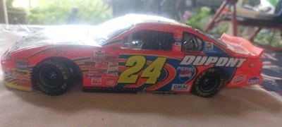 Action Nascar 2002 Jeff Gordon Monte Carlo #24 杜邦 200 周年纪念 1: 18 Sca — 第 1/4 张图片