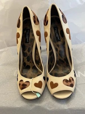 ¡Nuevo con caja! Dolce & Gabbana Crema Estampado Corazón Peep-Toe Tacones Suela Leopardo 39 Foto 1 de 4