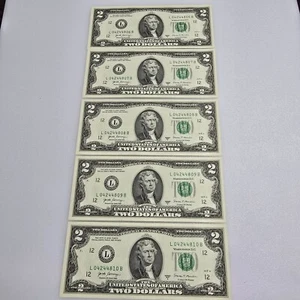 NEW Uncirculated Two Dollar Bills Series 2017A $2  Sequential Notes  Lot of 5 - Picture 1 of 12