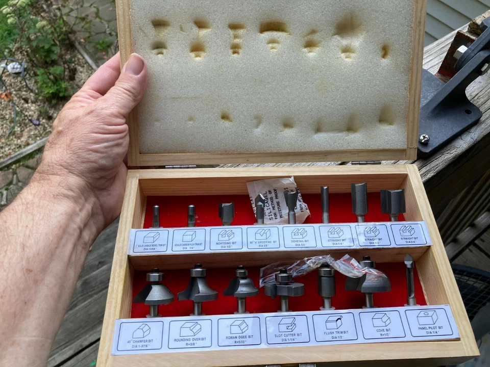 Juego de brocas de enrutador oficiales Handyman Club of America de 15 piezas en caja de madera nuevo en caja Foto 1 de 4