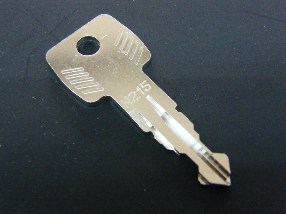 Thule Schlüssel N215 N 215 Ersatzschlüssel für Heckträger Dachboxen Dachträger - Bild 1 von 1