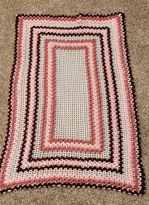Cuna de bebé vintage 50" X 35" tejida a mano afgana tiro rosa blanco malva granate Foto 1 de 4