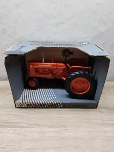 Vintage Original 1/16 Scale Models Allis Chalmers D-17 Toy Tractor In Box!! - Picture 1 of 5