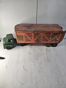 STRUCTO CATTLE FARMS LIVESTOCK SEMI TRUCK SET PRESSED STEEL TOY - Picture 1 of 14