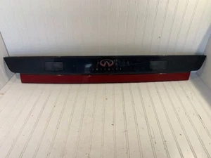 1994 1995 1996 INFINITI Q45 TRUNK LID REAR TAIL LIGHT FINISH PANEL CENTER LAMP - Picture 1 of 11