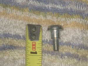 V415 HOMELITE BRACKET SCREW 64613-A - Picture 1 of 2