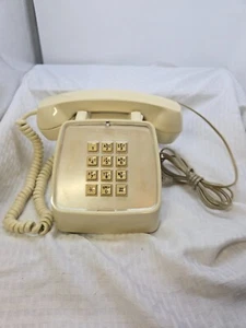 Teléfono de escritorio vintage GTE AE80 - amarillo - con fecha de octubre de 1984 - diseño clásico de los 80 - Imagen 1 de 11