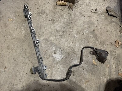 Lexus IS300, топливная рейка с регулятором давления, 97-05, 3,0 л, 2JGZE, 23207-46021 - Изображение 1 из 4