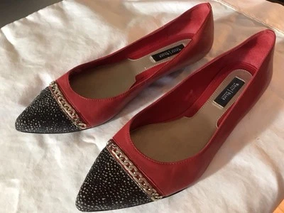 Casa Blanca Mercado Negro Valencia Rojo Con Puntera de Becerro y Acento de Cadena, 9M Foto 1 de 4