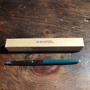 Sheaffer Ballpoint Pen FINE Point Green VINTAGE W/Box 
