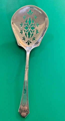 7 1/2" Sterling Pierced Serving Spoon SILVER TOWLE 1917 47 piercings Cover