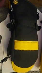 3M Thinsulate Warm Insulated Quality Gloves Saranac Large Black & Yellow No Tags - Picture 1 of 4