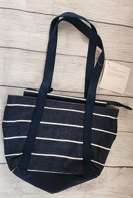 Nuevo con etiquetas Bolso Clásico de Día Thirty One Azul Marino Rayas Anchas con Rayas Blancas Cierre de Cremallera Foto 1 de 4