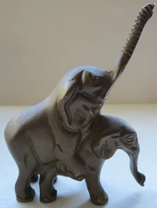 Solid Brass Mating Humping Elephant Couples Figurine Vintage Home Decor - Picture 1 of 7