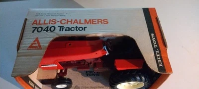 1/16 Allis Chalmers 7040 Tractor Ertl Maroon Belly In The Original Box  - Image 1 of 4