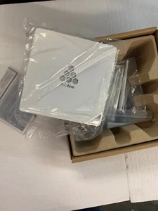 Aerohive AH-AP350-N-W / AH-AP350-N-FCC access point with Antennas - Picture 1 of 3