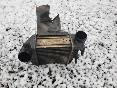 INTERCOOLER TURBO 1.8L 1.9L SEDÁN VOLKSWAGEN GOLF JETTA 1999 99 2000 00 01 02 03 Foto 1 de 4