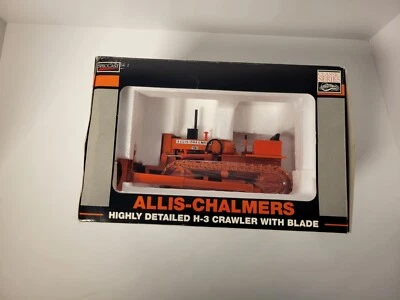 Speccast Highly Detailed H-3 Crawler with Blade SCT 236 - Image 1 of 4